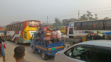 ঘরমুখী মানুষের ঢল, মহাসড়কে ভয়াবহ যানজট