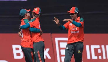 পাকিস্তানকে হারিয়ে ফাইনালে বাংলাদেশ