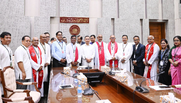 সরকার সব ধর্মের মানুষকে একচোখে দেখতে চায়: প্রধানমন্ত্রী সরকার সব ধর্মের মানুষকে একচোখে দেখতে চায়: প্রধানমন্ত্রী