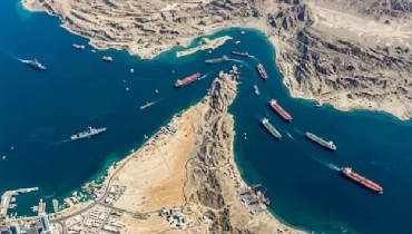 হরমুজ প্রণালি দিয়ে জাহাজ চলাচল শুরু