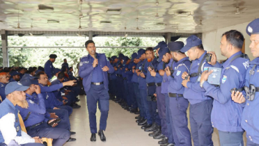 টাঙ্গাইলে বডি-ওর্ন ক্যামেরা ব্যবহারের প্রশিক্ষণ