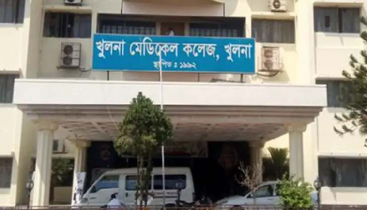 কুপিয়ে যুবকের দুই হাতের কবজি বিচ্ছিন্ন কুপিয়ে যুবকের দুই হাতের কবজি বিচ্ছিন্ন