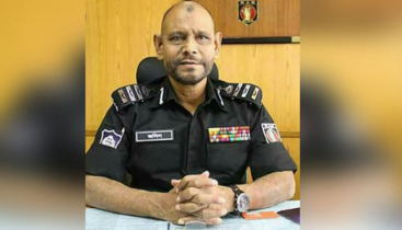 পুলিশের সাবেক ডিআইজি আটক