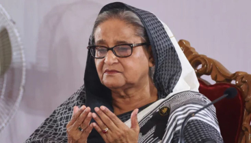 শেখ হাসিনাকে ফেরত পাঠানোর অনুরোধ পর্যালোচনা করছে ভারত