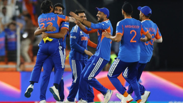 নিউজিল্যান্ডকে উড়িয়ে চ্যাম্পিয়ন ভারত