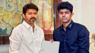 বাবাকে আনফলো, নাম থেকে বিজয় বাদ দিলেন থানাপতির ছেলে