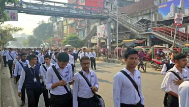 সায়েন্সল্যাব মোড় অবরোধ ঢাকা কলেজ শিক্ষার্থীদের