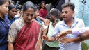 দিল্লির মুখ্যমন্ত্রীর গালে যুবকের ‘চড়’