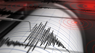 শক্তিশালী ভূমিকম্পে কেঁপে উঠল ইরান