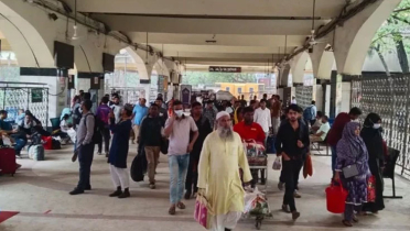 ঈদযাত্রায় সব টার্মিনালে ঘরমুখো মানুষের চাপ বেড়েছে ঈদযাত্রায় সব টার্মিনালে ঘরমুখো মানুষের চাপ বেড়েছে