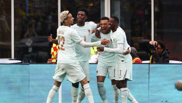 দশ জনের ফ্রান্সের কাছে হারলো ব্রাজিল দশ জনের ফ্রান্সের কাছে হারলো ব্রাজিল