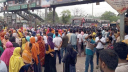 ঈদে ছুটি বৃদ্ধির দাবিতে মহাসড়ক অবরোধ