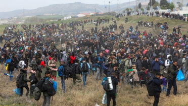 গ্রিসে সমুদ্র উপকূল থেকে ৪৩৭ বাংলাদেশি উদ্ধার