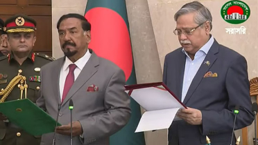 স্পিকার-ডেপুটি স্পিকারের শপথ পড়ালেন রাষ্ট্রপতি