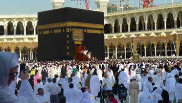 ওমরাহ পালনকারীদের জন্য নতুন উদ্যোগ সৌদির