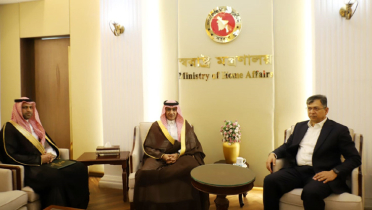 স্বরাষ্ট্রমন্ত্রীর সঙ্গে সৌদি রাষ্ট্রদূতের সাক্ষাৎ