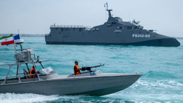 হরমুজ প্রণালিতে ৩ জাহাজে ইরানের হামলা