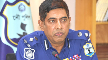 ‘প্রয়োজনে বিয়ে বাড়ির গহনা বহনে নিরাপত্তা দেবে পুলিশ’ ‘প্রয়োজনে বিয়ে বাড়ির গহনা বহনে নিরাপত্তা দেবে পুলিশ’