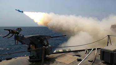 যুক্তরাষ্ট্রের হুমকি মোকাবিলায় ইরানের সামরিক মহড়া 