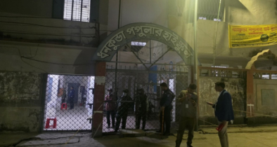 রাতেই ব্যালটে সিল মারার অভিযোগ, প্রিজাইটিং অফিসার জামায়াত নেতা