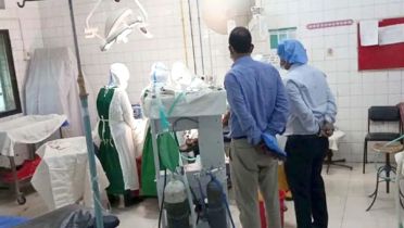 এইডস আক্রান্ত গর্ভবতীকে নিয়ে বেকায়দায় হাসপাতাল