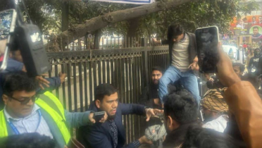 জকসু নির্বাচনে ব্যবসায়ীকে মারধরের অভিযোগ জকসু নির্বাচনে ব্যবসায়ীকে মারধরের অভিযোগ