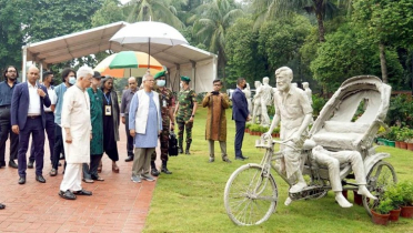 জুলাই স্মৃতি জাদুঘরের অগ্রগতি পরিদর্শন প্রধান উপদেষ্টার