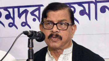 নির্বাচন থেকে সরে দাঁড়ালেন মান্না