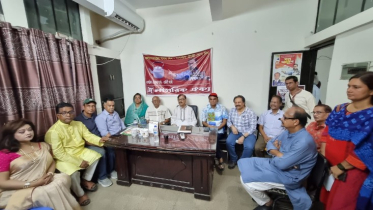 ড. ইউনূস বিদেশীদের সঙ্গে আলোচনা করতেই সাচ্ছন্দ্যবোধ করেন: মান্না