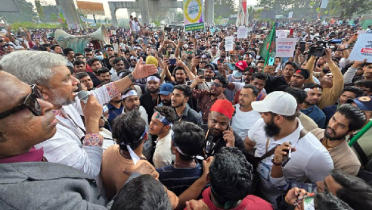 বিটিআরসি ঘেরাও মোবাইল ব্যবসায়ীদের বিটিআরসি ঘেরাও মোবাইল ব্যবসায়ীদের