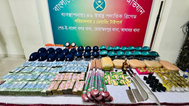 জেনেভা ক্যাম্পে অভিযান, এক কোটি টাকা ককটেল-মাদক-অস্ত্র উদ্ধার