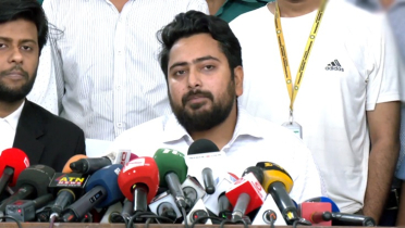শেখ হাসিনাসহ দায়ীদের কঠোর শাস্তি দাবি নাহিদের