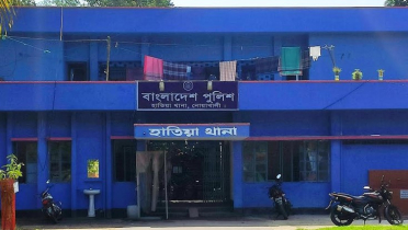 ঘরে ঢুকে নারীকে জবাই করে হত্যা 