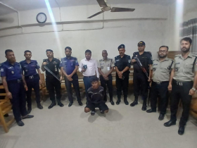 যাত্রীবাহী বাসে সুপারভাইজারের ইয়াবা পাচার