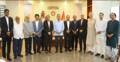 সংবাদপত্রের স্বাধীনতায় দৃঢ় অবস্থানের আশ্বাস দিলেন প্রধানমন্ত্রী, নোয়াবের সঙ্গে বৈঠক