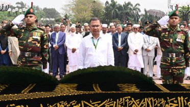 দিলারা হাফিজের জানাজা সম্পন্ন, কফিনে প্রধানমন্ত্রীর শ্রদ্ধা