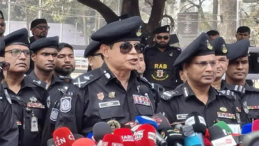 শহীদ দিবস ঘিরে দেশজুড়ে নিরাপত্তা বলয় গড়ে তোলা হয়েছে শহীদ দিবস ঘিরে দেশজুড়ে নিরাপত্তা বলয় গড়ে তোলা হয়েছে