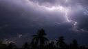 ঝোড়ো হাওয়াসহ বজ্রবৃষ্টি হতে পারে যে ৮ জেলায়