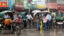 সাত সকালে বৃষ্টি, দুর্ভোগে অফিসগামীরা
