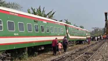 ২১ ঘণ্টা পর উত্তরাঞ্চলের সঙ্গে ট্রেন চলাচল স্বাভাবিক