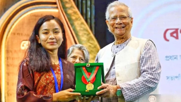 রোকেয়া পদক পেয়ে উচ্ছ্বসিত ঋতুপর্ণা রোকেয়া পদক পেয়ে উচ্ছ্বসিত ঋতুপর্ণা