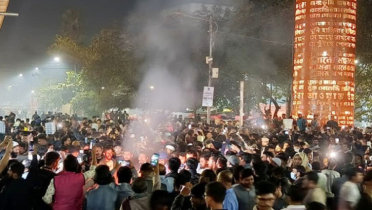 শুক্রবারও উত্তাল শাহবাগ, রাজধানীজুড়ে উত্তেজনা শুক্রবারও উত্তাল শাহবাগ, রাজধানীজুড়ে উত্তেজনা
