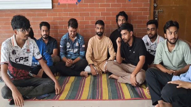 মাওলানা ভাসানী বিশ্ববিদ্যালয়ে ছাত্র সংসদের দাবিতে শিক্ষার্থীর আমরণ অনশন