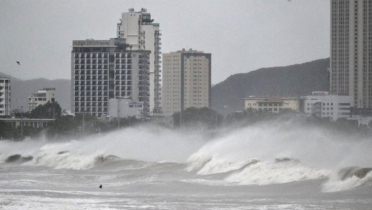 এবার ভিয়েতনামে ঘূর্ণিঝড় কালমেগির আঘাত, ফ্লাইট বাতিল এবার ভিয়েতনামে ঘূর্ণিঝড় কালমেগির আঘাত, ফ্লাইট বাতিল