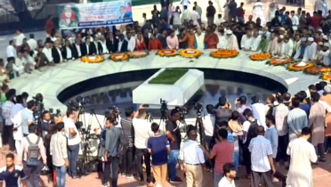 জিয়াউর রহমানের মাজারে সর্বস্তরের জনতার ঢল জিয়াউর রহমানের মাজারে সর্বস্তরের জনতার ঢল