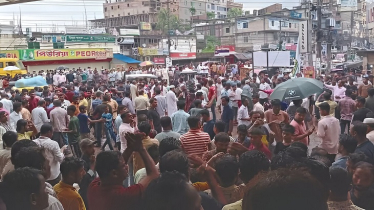 এনসিপির পথসভার মঞ্চ ভাঙল বিএনপির নেতা-কর্মীরা