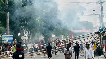 গোপালগঞ্জে পুলিশের সঙ্গে আ.লীগ-ছাত্রলীগের তুমুল সংঘর্ষ