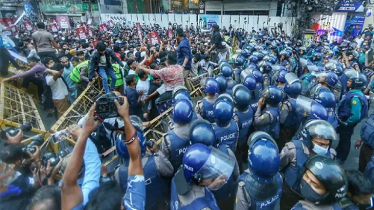 ‘লং মার্চ টু ইন্ডিয়ান হাইকমিশন’ কর্মসূচিতে পুলিশের বাধা