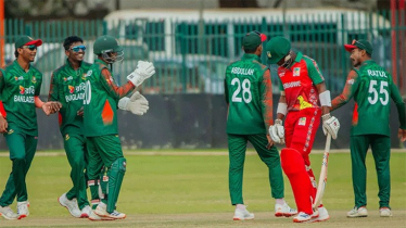 জিম্বাবুয়েকে বিধ্বস্ত করে ফাইনালে বাংলাদেশ