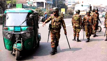 কড়া নিরাপত্তার মধ্যে নির্বাচনের প্রস্তুতি